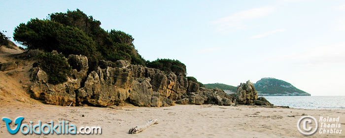 Petrochori-Romanos Beach Rocks
